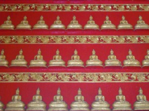 temple wall again. Bangkok_the wordsmith